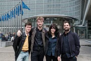 Von links: Lucas (Gijs Blom), Aaron (Felix Mayr), Delia (Céline Buckens) und Etienne (Grégory Montel) - Sie sorgen mit ihrer Arbeit als "The Kollective" in ganz Europa für Aufsehen. Von links: Lucas (Gijs Blom), Aaron (Felix Mayr), Delia (Céline Buckens) und Etienne (Grégory Montel) - Sie sorgen mit ihrer Arbeit als "The Kollective" in ganz Europa für Aufsehen.