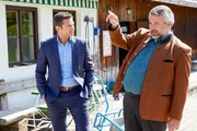 Nach dem Tod des Fischers Boris Staufer nehmen die Kommissare Hansen (Igor Jeftic, l.) und Stadler (Dieter Fischer, r.) die Ermittlungen auf. Nach dem Tod des Fischers Boris Staufer nehmen die Kommissare Hansen (Igor Jeftic, l.) und Stadler (Dieter Fischer, r.) die Ermittlungen auf.