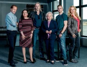 Im Bild (v.li.): Helmut Bohatsch (Franz Wolfahrt), Maria Happel (Dr. Franziska Beck), Stefan J&uuml;rgens (Carl Ribarski), Brigitte Kren (Dr. Henriette Wolf), Michael Steinocher (Simon Steininger), Lilian Klebow (Penny Lanz).