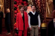 Jack McFarland (Sean Hayes, l.); Grace Elizabeth Adler (Debra Messing, r.)