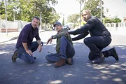 (v.l.n..r.) G. Callen (Chris O'Donnell); Tom Olsen (David Paul Olsen); Sam Hanna (LL Cool J) (v.l.n..r.) G. Callen (Chris O'Donnell); Tom Olsen (David Paul Olsen); Sam Hanna (LL Cool J)