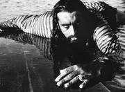 Sandokan (Kabir Bedi) ist nach einem halsbrecherischen Abenteuer noch einmal mit dem Leben davongekommen.