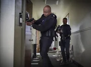 Sam Hanna (LL Cool J, l.); G. Callen (Chris O'Donnell, r.) Sam Hanna (LL Cool J, l.); G. Callen (Chris O'Donnell, r.)