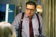 CHICAGO MED -- "It's All In The Family" Episode 504 -- Pictured: Oliver Platt as Dr. Daniel Charles.