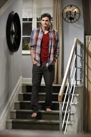 Auf Dr&auml;ngen von seiner Freundin Zoey, l&auml;sst sich Walden (Ashton Kutcher) einen neuen Look verpassen ...