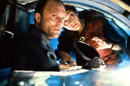 Bud (Ed Harris) und Lindsey (Mary Elizabeth Mastrantonio)