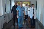 V.l.: Dr. Iggy Frome (Tyler Labine), Dr. Max Goodwin (Ryan Eggold), Dr. Vijay Kapoor (Anupam Kher), Dr. Helen Sharpe (Freema Agyeman), Dr. Lauren Bloom (Janet Montgomery)