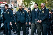 V.l.: Sg. Mike Dodds (Andy Karl), Odafin 'Fin' Tutuola (Ice-T), Dominick "Sonny" Carisi (Peter Scanavino), IAB Capt. Ed Tucker (Robert John Burke).