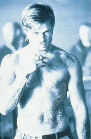 Innerhalb einer Woche ger&auml;t das Leben des eigensinnigen irischen Zigeuners Mickey (Brad Pitt) total aus den Fugen ...