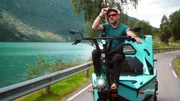 Aigars Lauzis, Erfinder und Abenteurer, mit seinem ganz speziellen E-Bike-Camper