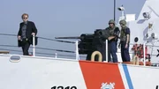 Bei der Suche nach dem M&ouml;rder geraten Horatio (David Caruso, l.) und sein Team immer mehr zu der &Uuml;berzeugung, einem erbitterten Kampf zwischen Drogendealern und Schmugglern auf die Spur gekommen zu sein...