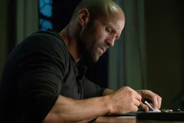 Arthur Bishop (Jason Statham)