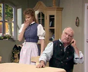 l-r: Sabine (Petra Auer), Theo Hanfstingl (Peter Steiner)