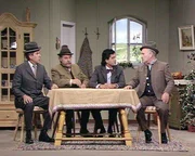 Theo Hanfstingl (Peter Steiner, re.)