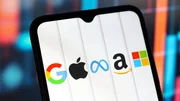 Ob im World-Wide-Web oder auf dem Smartphone: Die gro&szlig;en Konzerne sammeln &uuml;berall Daten, um sie auf die unterschiedlichste Art und Weise zusammenzuf&uuml;hren. Google, Apple, Facebook (Meta), Amazon und Microsoft arbeiten zusammen, um eine wirksame Kontrolle ihrer Datensammlerei zu verhindern.