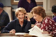 Norma (Linda Lavin, l.); Irene (Rondi Reed, r.)