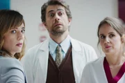 DOC - Es liegt in deinen H&auml;nden. Staffel 3, Folge 14. Sara Lazzaro als Dr. Agnese Tiberi, Gianmarco Saurino als Dr. Lorenzo Lazzarini, Elisa Di Eusanio als Dr. Teresa Maraldi.