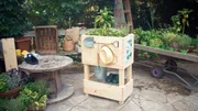 "GartenKULT", "Der gesunde Garten." Der Mensch hat seit jeher das Bed&uuml;rfnis nach gesunder Nahrung, von der er genau wei&szlig;, woher sie kommt. Biologisches Gem&uuml;se selbst anbauen erfordert aber Wissen. Welche Gem&uuml;searten vertragen sich? Was braucht viel D&uuml;nger, was weniger? In einer neuen Folge von "GartenKULT" geben Gartenprofi Josef Starkl und Moderatorin Katharina Gritzner die Antworten und zeigen mit zahlreichen praktischen Tipps und Tricks, wie der gesunde Garten gedeiht.