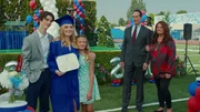 (v.l.n.r.) Oliver Otto (Daniel DiMaggio); Taylor Otto (Meg Donnelly); Anna-Kat Otto (Giselle Eisenberg); Greg Otto (Diedrich Bader); Katie Otto (Katy Mixon)