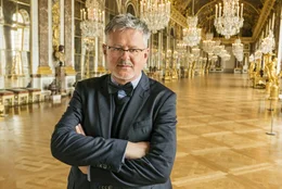 Sir Christopher Clark im Spiegelsaal von Schloss Versailles.