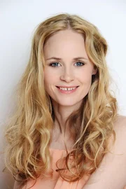 Inez Bjørg David spielt in der RTL Romantic Dramady-Serie Dr. Fritzi Frühling Inez Bjørg David spielt in der RTL Romantic Dramady-Serie Dr. Fritzi Frühling