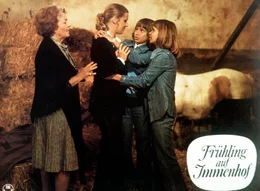 "Fr&uuml;hling auf Immenhof". Im Bild: Katharina Brauren, Heidi Br&uuml;hl, Birgit Westhausen, Bettina Westhausen.