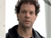 Der zwielichtige Polier Zoran (Thomas Hanzon) will die Spuren seiner Mordtat beseitigen. Der zwielichtige Polier Zoran (Thomas Hanzon) will die Spuren seiner Mordtat beseitigen.