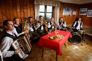 T&uuml;rnitzer Tanzlmusi.