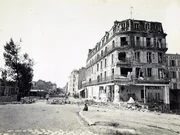 Ruinen in der Grande Rue in Asničres-sur-Seine nach Beginn der Beschie&szlig;ung von Paris durch die deutsche Belagerungsarmee am 27. Dezember 1870.