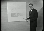 Das Gedicht von Bertolt Brecht an der Studiowand und Walter Jens erkl&auml;rt den Inhalt.