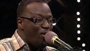Gospel-S&auml;nger Norman Hutchins tritt auf.