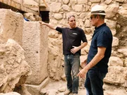 Archäologische Funde bezeugen die Eroberung Jerusalems durch die Babylonier vor gut 2.600 Jahren. Danach verliert sich die Spur der Bundeslade. Archäologische Funde bezeugen die Eroberung Jerusalems durch die Babylonier vor gut 2.600 Jahren. Danach verliert sich die Spur der Bundeslade.
