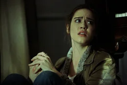 Julia (Matilda Lutz)