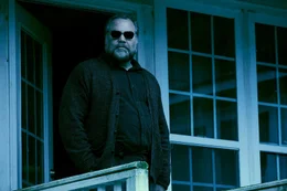 Burke (Vincent D'Onofrio)