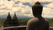 Mitten im indonesischen Dschungel findet sich die vielleicht l&auml;ngste Bildergeschichte der Welt &ndash; an der gr&ouml;&szlig;ten buddhistischen Tempelanlage der Welt in Borobodur. &Uuml;ber fast f&uuml;nf Kilometer erstrecken sich die Reliefs an den Tempelw&auml;nden, die Szenen aus den Leben Buddhas und der Erbauer erz&auml;hlen.
