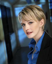 (2. Staffel) - Sie ist besitzt einen logisch, denkenden Verstand und die n&ouml;tige W&auml;rme, um sowohl ihre F&auml;lle zu l&ouml;sen, wie auch um sich in die Hinterbliebenen hinein zu versetzen: Lilly Rush (Kathryn Morris)