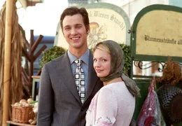 Noch herrscht eitel Sonnenschein zwischen Kathrin (Anna Bertheau) und ihrem neuen Freund Hans (Florian David Fitz).