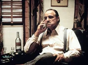 Don Vito Corleone (Marlon Brando) hat Sorgen.
