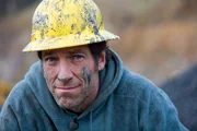 USA, Washington, Monroe, Host Mike Rowe during Dirty Jobs shoot at Five Mile Quarry