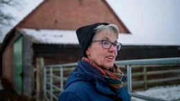 Renate Wilhelms wohnt in Osterwald Oberende, direkt neben dem Flughafen Hannover-Langenhagen. Die Nachtfl&uuml;ge haben dort deutlich zugenommen, seitdem sie in dem Ort lebt.