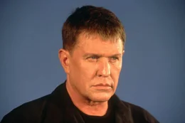 Sniper Thomas Beckett (Tom Berenger) soll ausgerechnet seinen alten Kumpel Paul Finnegan erledigen, der ihm einst das Leben rettete ...