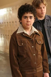 (v.li.): Grant Rosenmeyer (junger Adrian Monk), Kevin Schmidt (Leo).