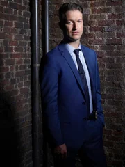 Dominick "Sonny" Carisi (Peter Scanavino)