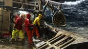 Northwestern crew battling strong seas.