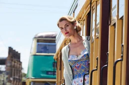Fay (Rachael Taylor)