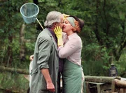 Henrike (Bettina Kupfer) versucht frischen Wind in ihr Eheleben mit Fred (Peter Sattmann) zu bringen.