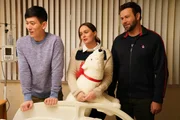 (v.l.n.r.) Miggy Park (Jake Choi); Angie D'Amato (Leighton Meester); Will Cooper (Taran Killam)
