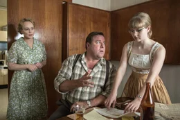 (v.l.n.r.) Mrs. Miles (Susie Porter); Mr. Miles (Shane Jacobson); Lisa (Angourie Rice)