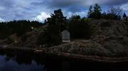 Eine H&uuml;tte am Ufer des Sees