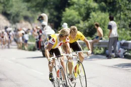 Laurent Fignon (l.) und Greg LeMond (r.) bei der Tour de France 1989